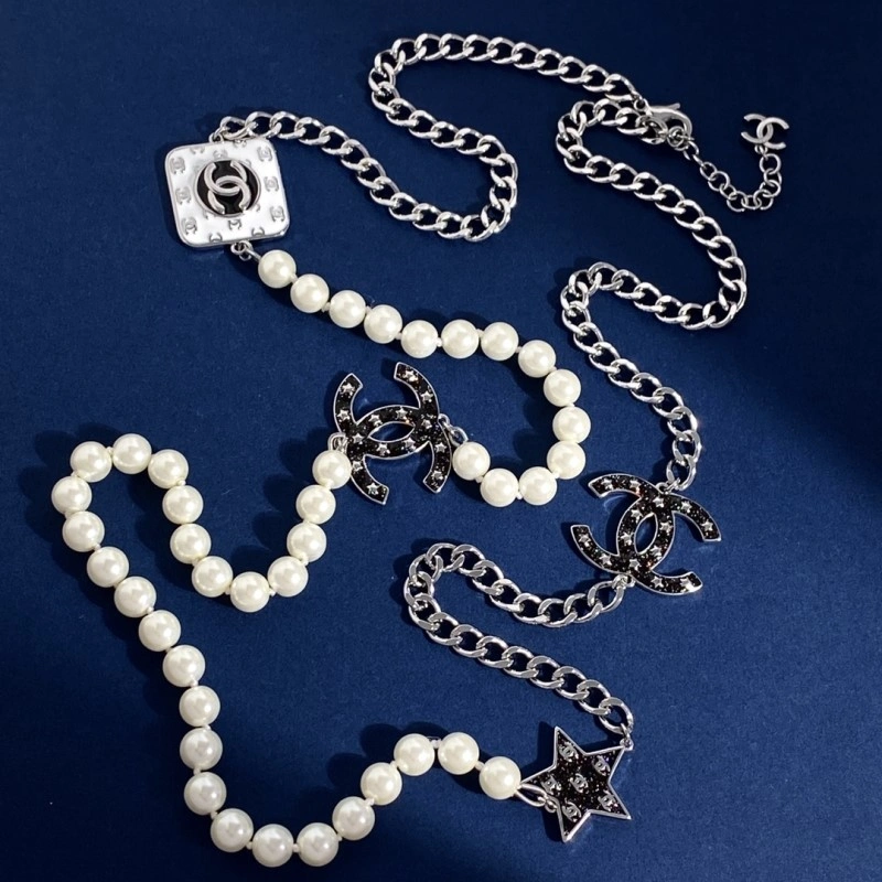 Chanel Necklaces Contemporary 220535