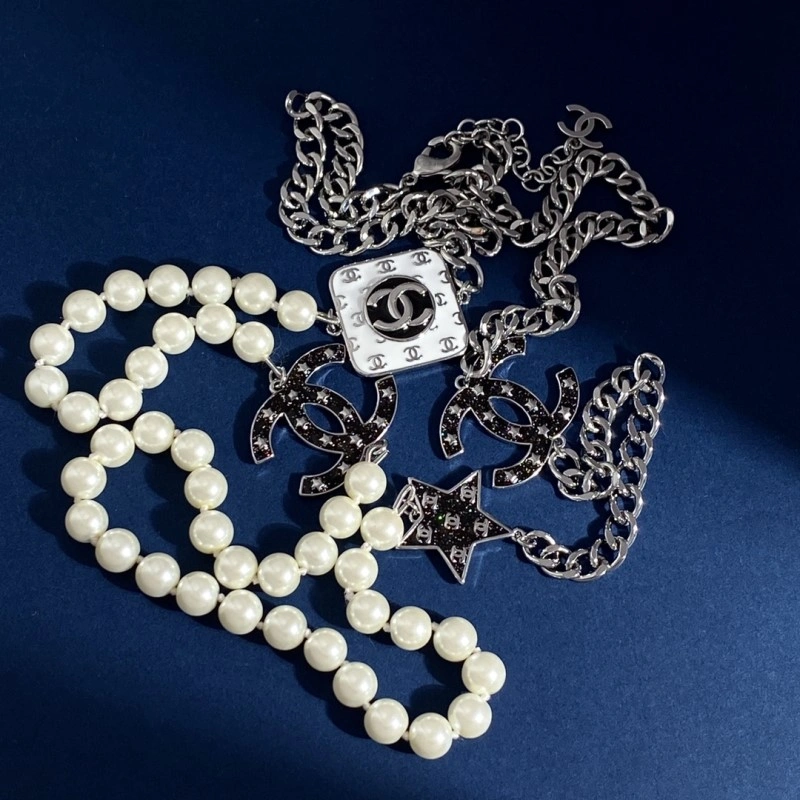 Chanel Necklaces Contemporary 220535