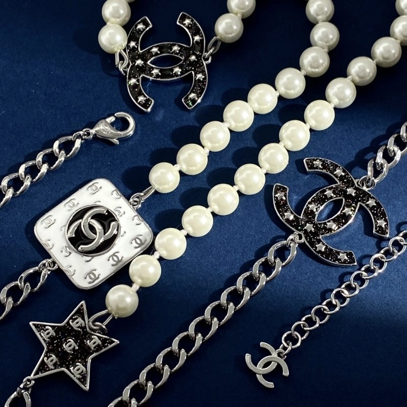 Chanel Necklaces Contemporary 220535