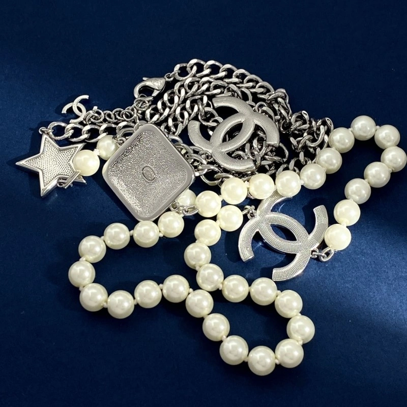 Chanel Necklaces Contemporary 220535