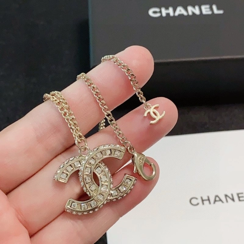 Chanel Necklaces WellDesigned 219256