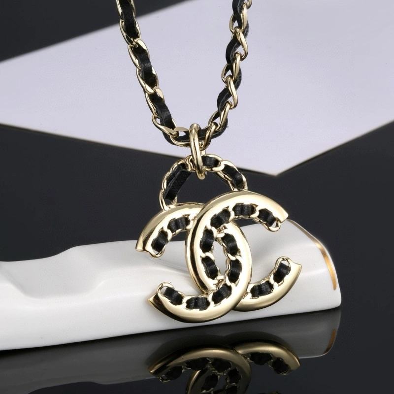 EyeCatching Chanel Necklaces 219224