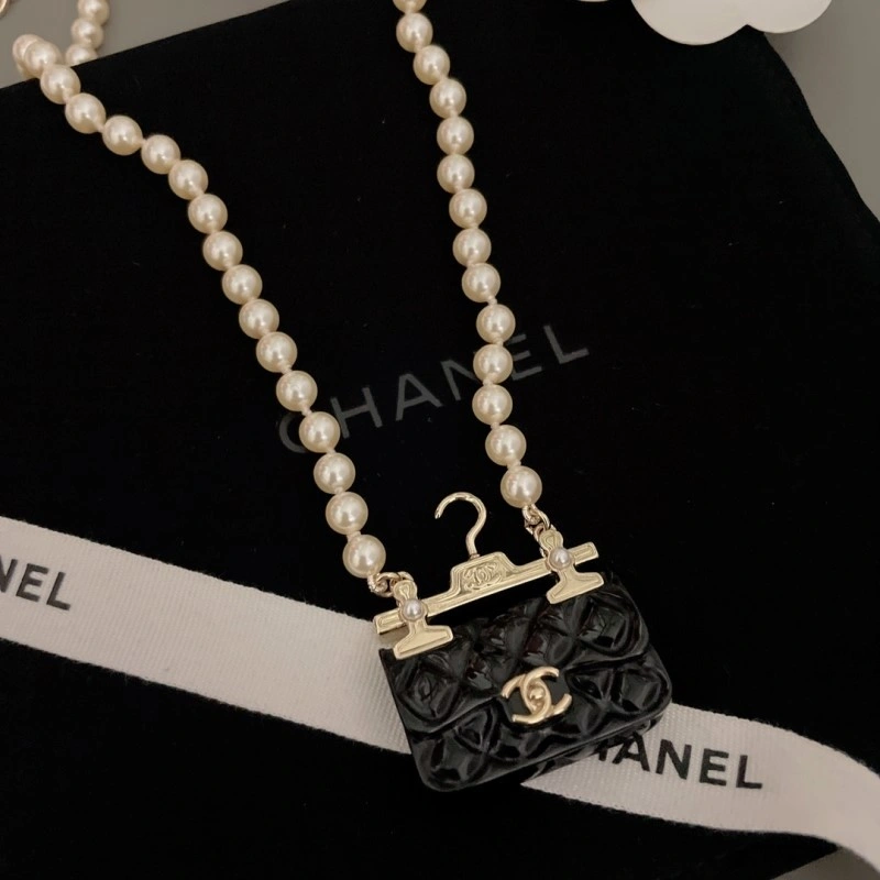Chanel Necklaces UrbanChic 219238