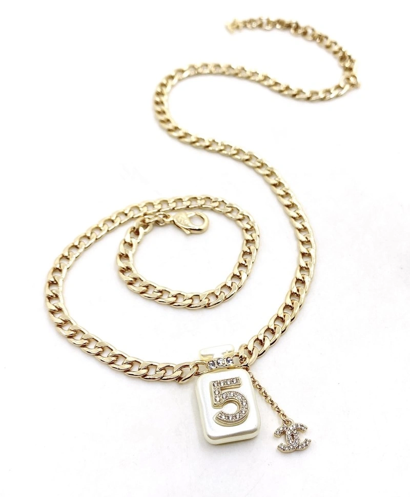 Chanel Necklaces Sophisticated 219240