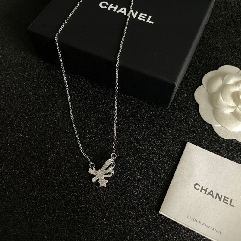 Stylish Chanel Necklaces 219298