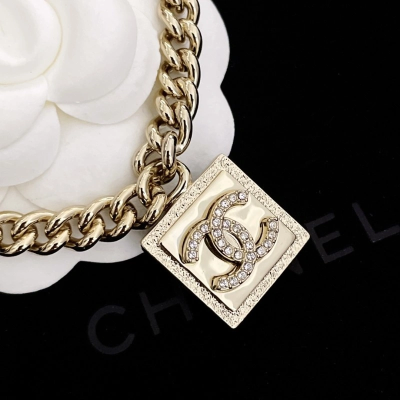 Chanel Necklaces Practical 219286
