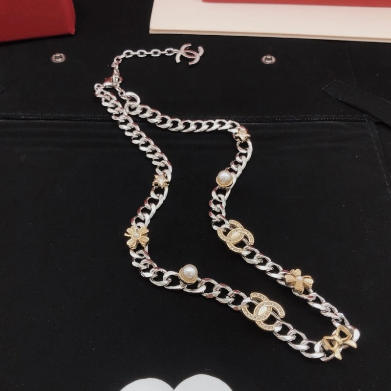 Snug Chanel Necklaces 219197