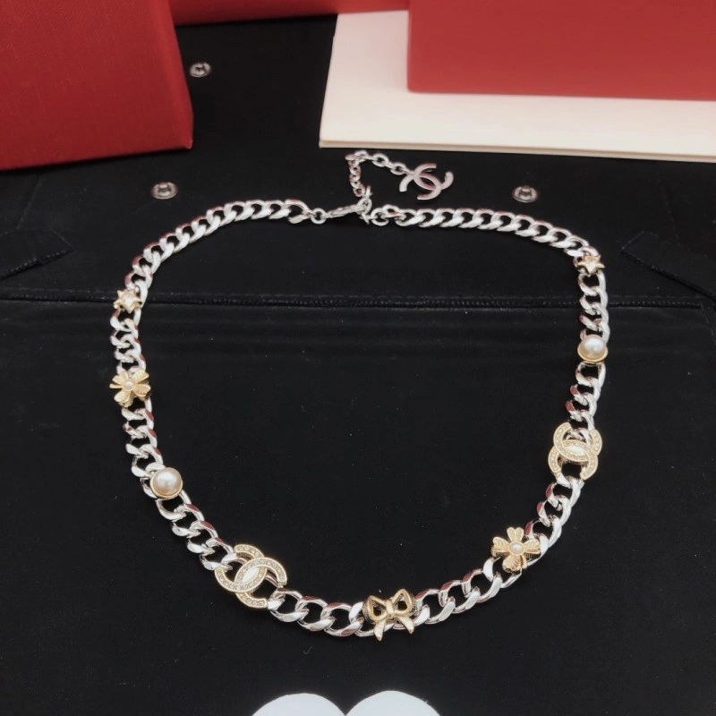 Snug Chanel Necklaces 219197