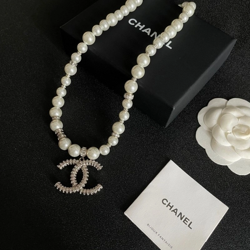 Sophisticated Chanel Necklaces 219183