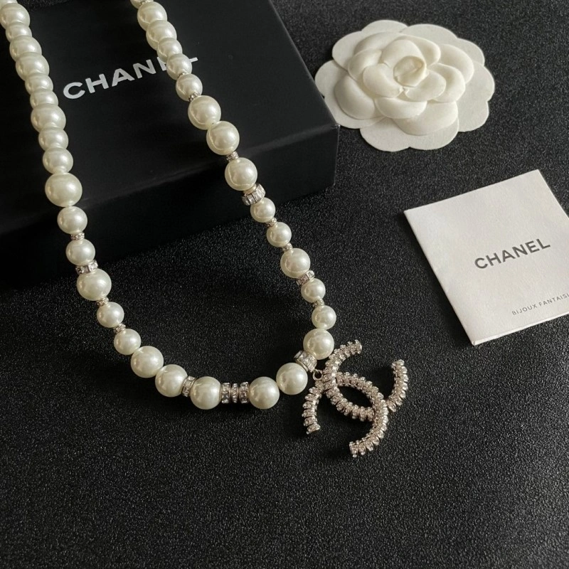 Sophisticated Chanel Necklaces 219183