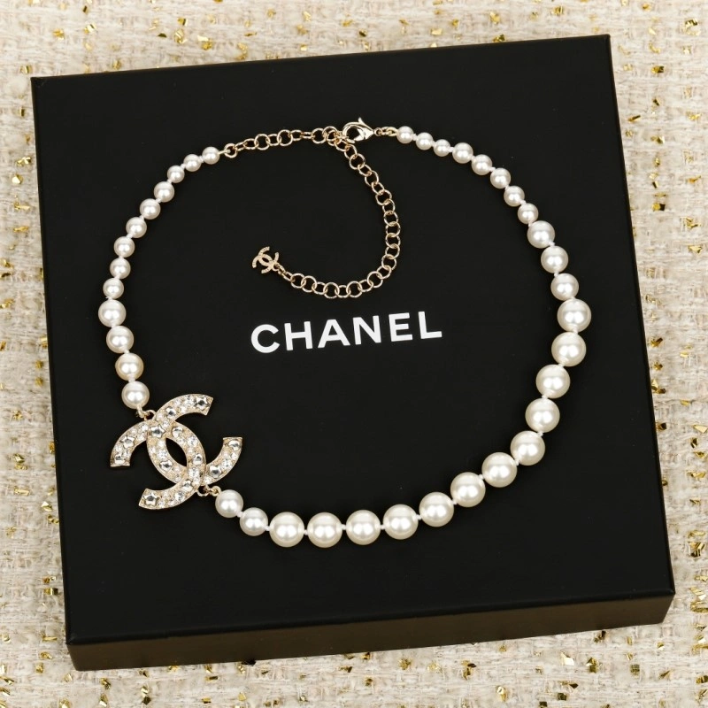 Resilient Chanel Necklaces 219187