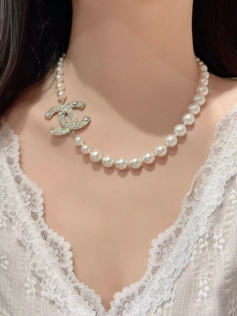 Resilient Chanel Necklaces 219187