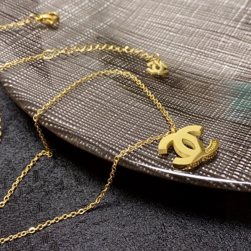RelaxedFit Chanel Necklaces 219174