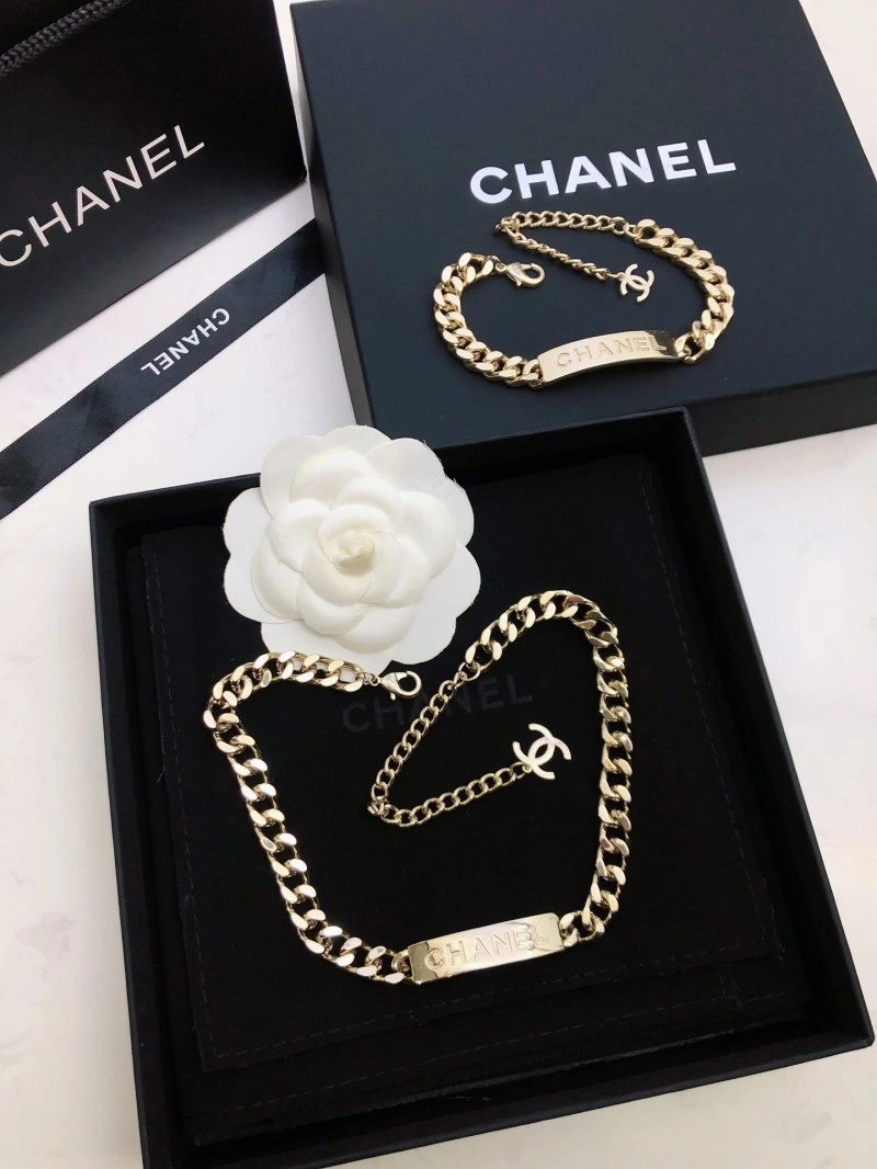 Casual Chanel Necklaces 219177