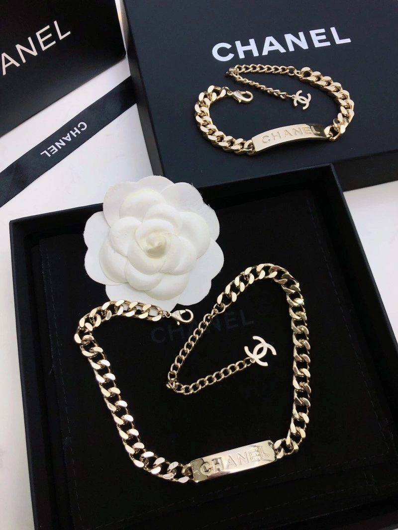 Casual Chanel Necklaces 219177