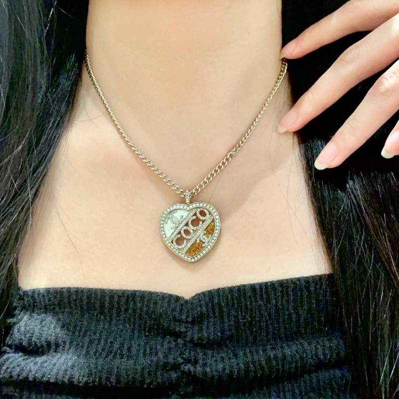 Stylish Chanel Necklaces 219159