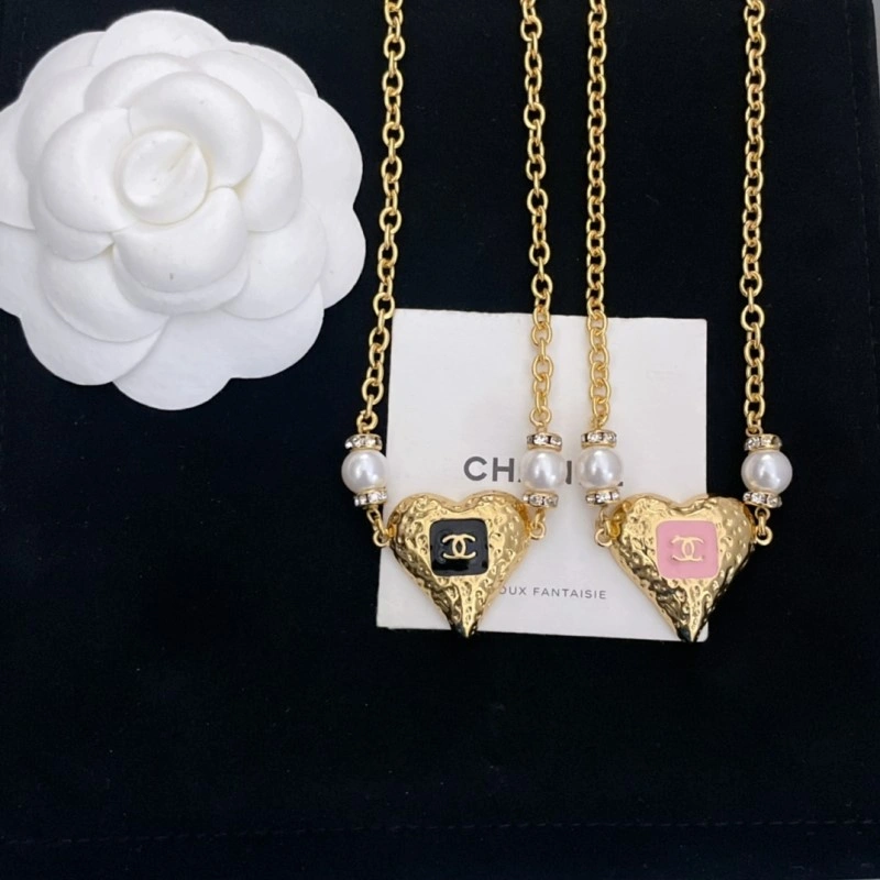Effortless Chanel Necklaces 219147