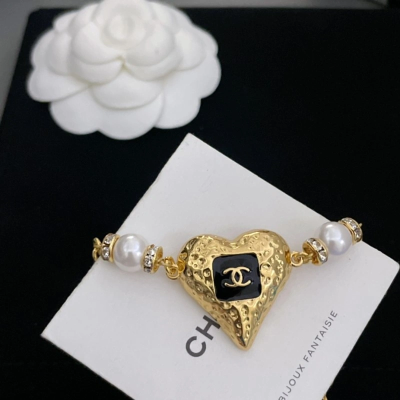 Effortless Chanel Necklaces 219147