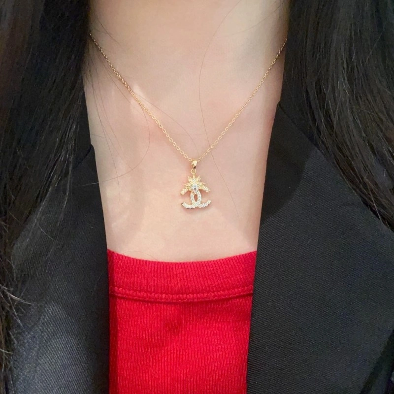 Chanel Necklaces WellDesigned 219137