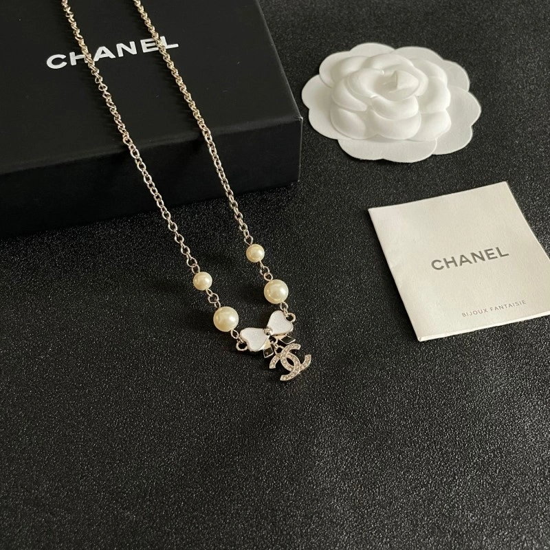 Minimalist Chanel Necklaces 219127