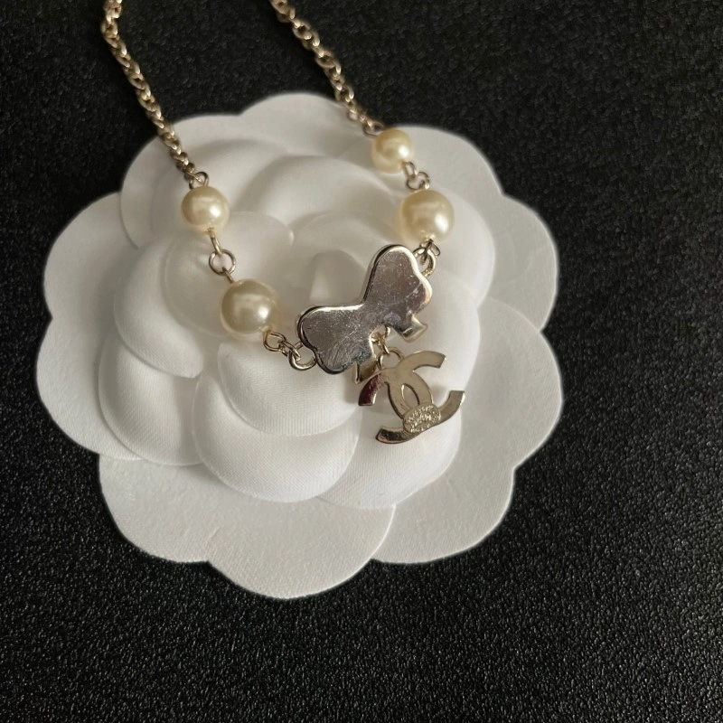 Minimalist Chanel Necklaces 219127