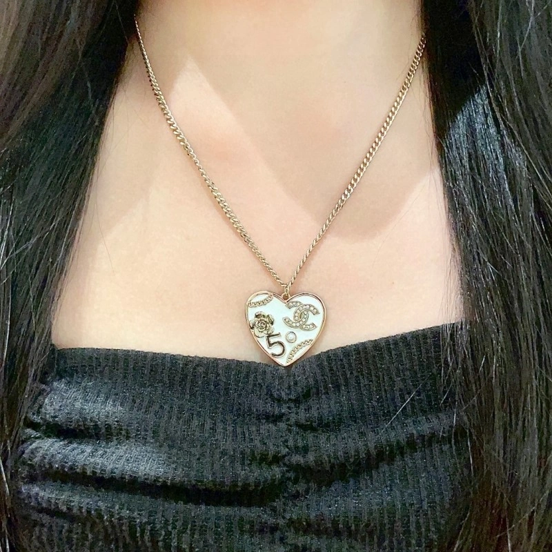 Chanel Necklaces Supportive 219129