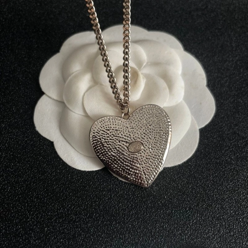 Chanel Necklaces Supportive 219129