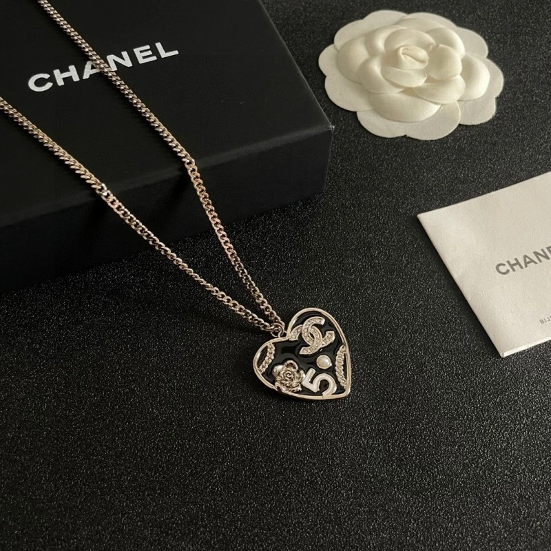 Chanel Necklaces Comfortable 219143