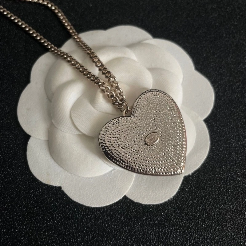 Chanel Necklaces Comfortable 219143