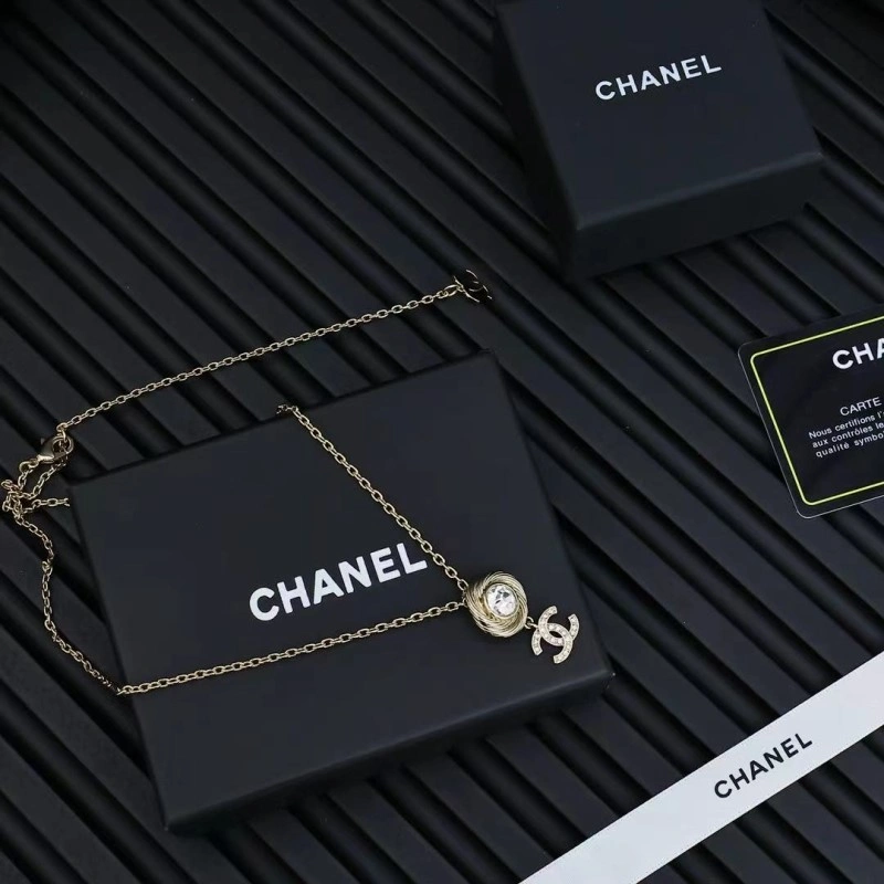 Chanel Necklaces Versatile 219120