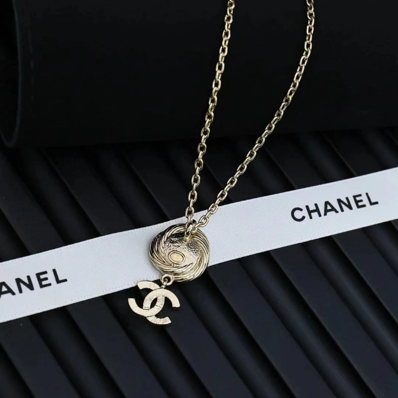 Chanel Necklaces Versatile 219120