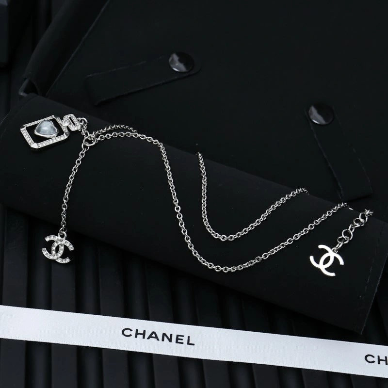 Seasonal Chanel Necklaces 219144