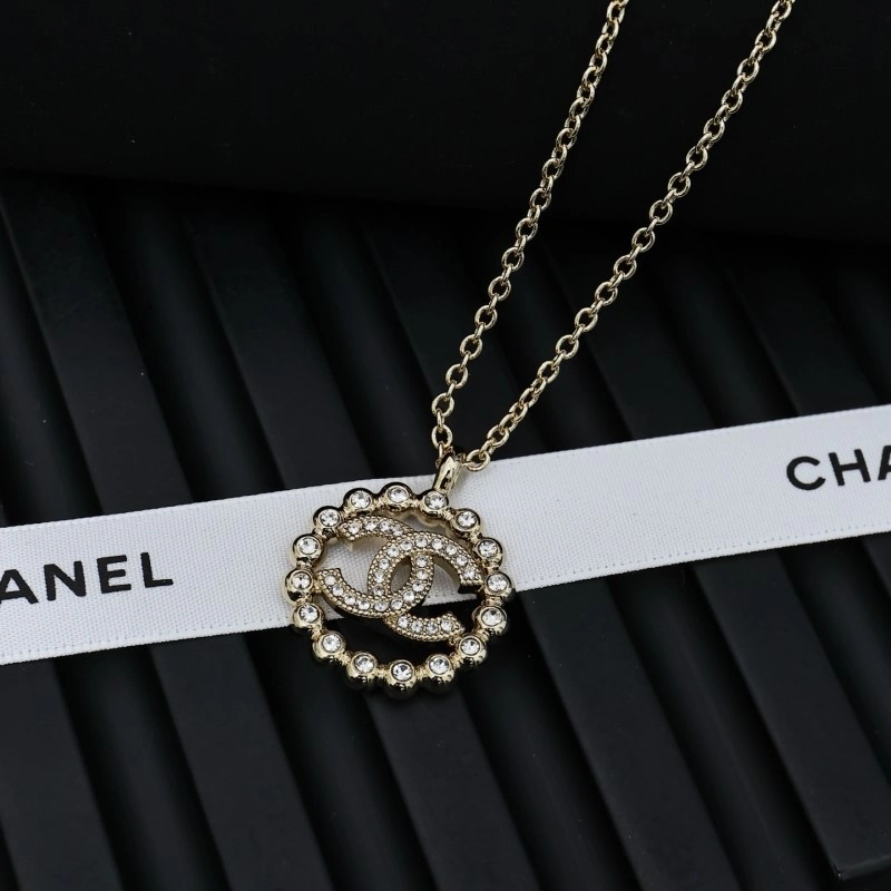 Snug Chanel Necklaces 219122