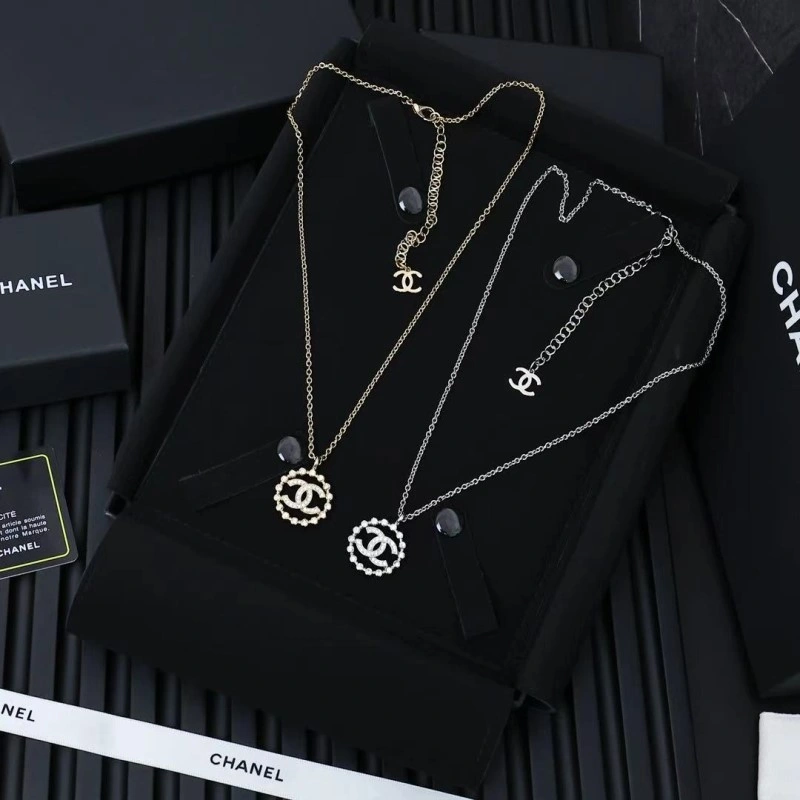 Snug Chanel Necklaces 219122