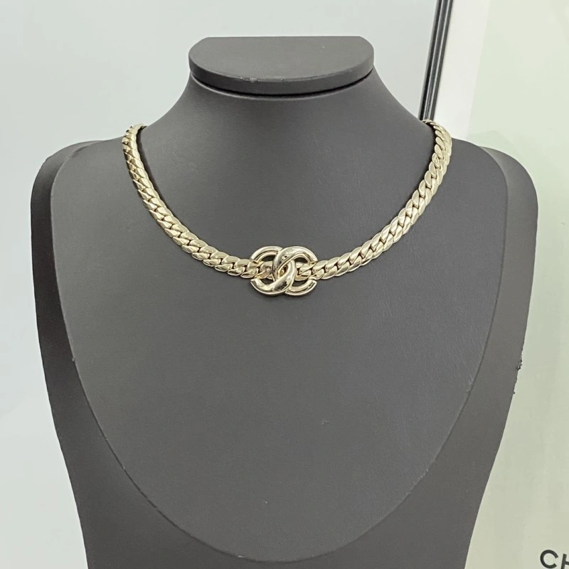 Chanel Necklaces Fashionable 219131