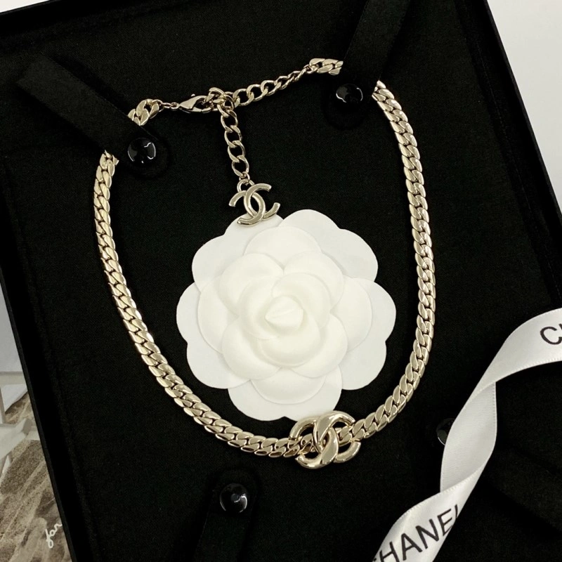 Chanel Necklaces Fashionable 219131