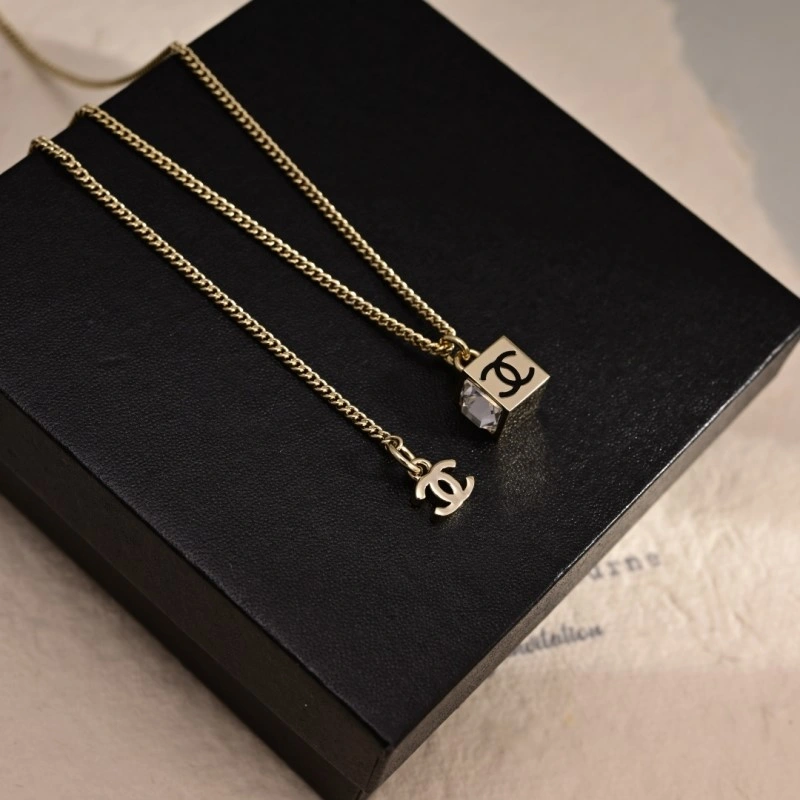 Modern Chanel Necklaces 219156
