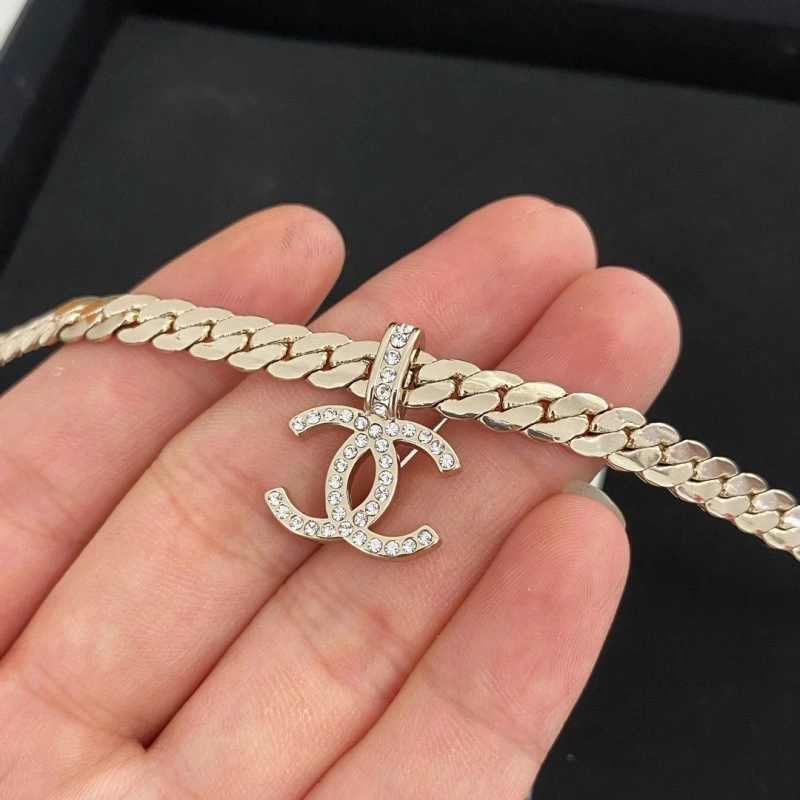 Chic Chanel Necklaces 219128