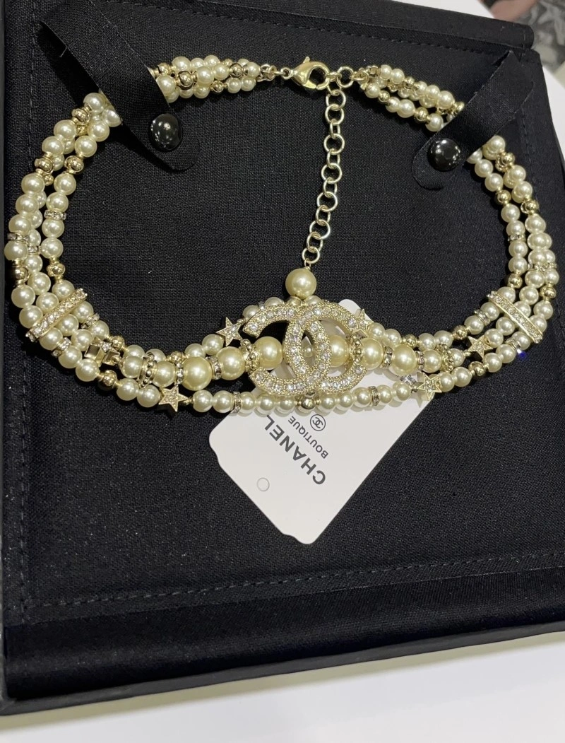 EyeCatching Chanel Necklaces 219114