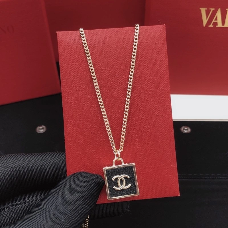 Refined Chanel Necklaces 219185