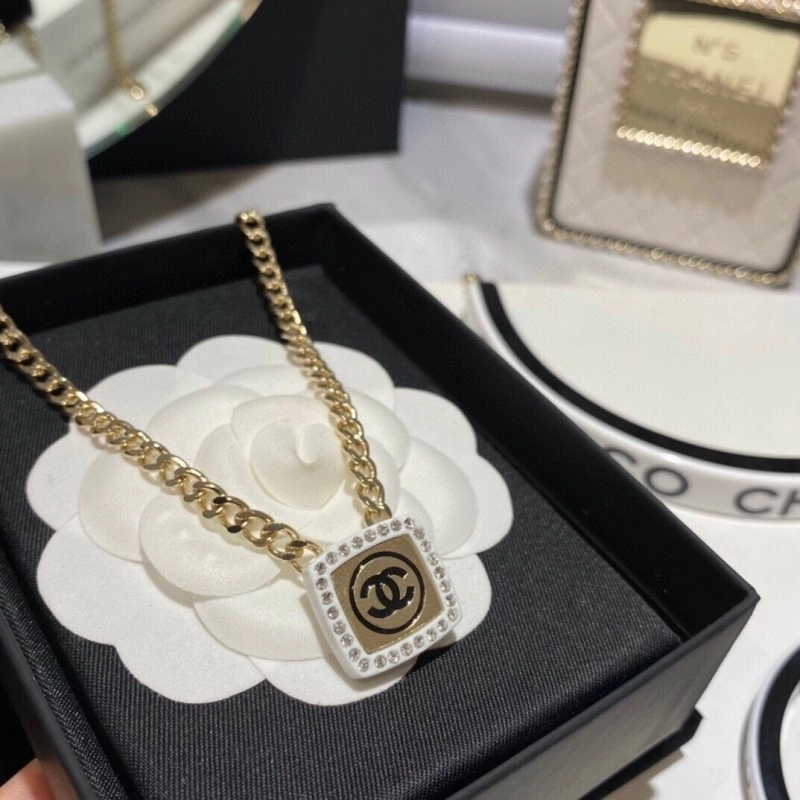 Refined Chanel Necklaces 219088