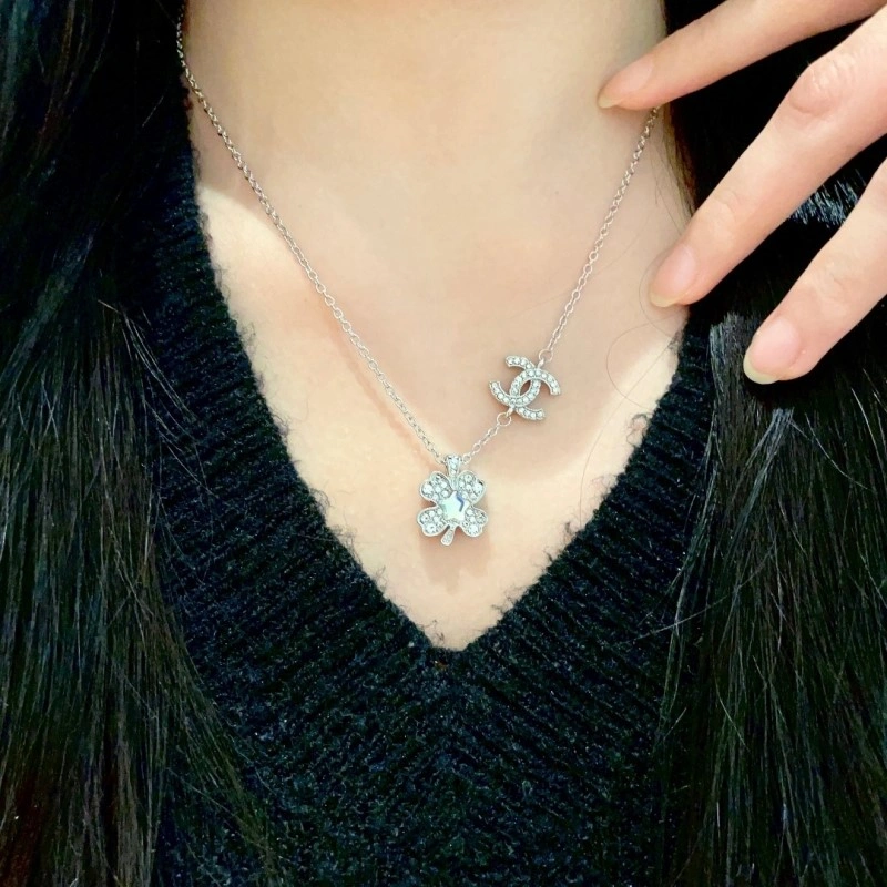 Chanel Necklaces Resilient 219075