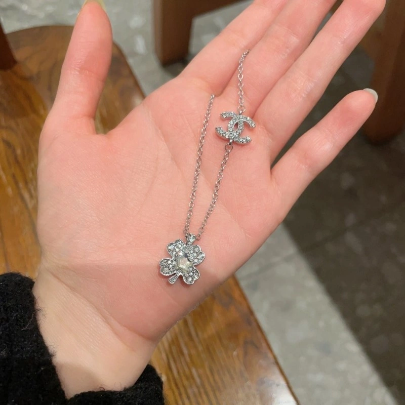 Chanel Necklaces Resilient 219075