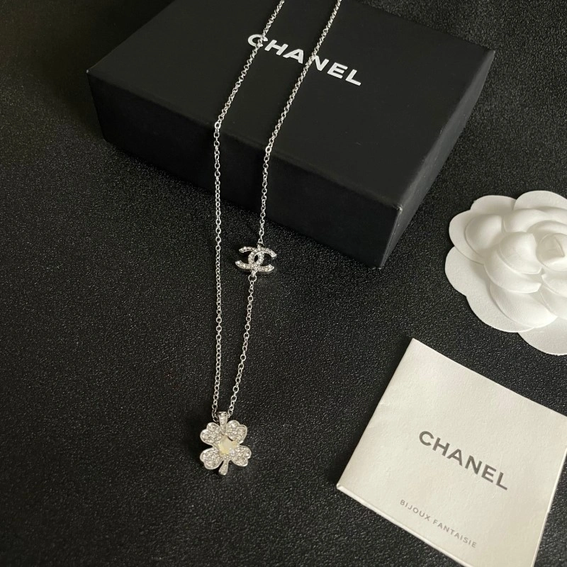 Chanel Necklaces Resilient 219075