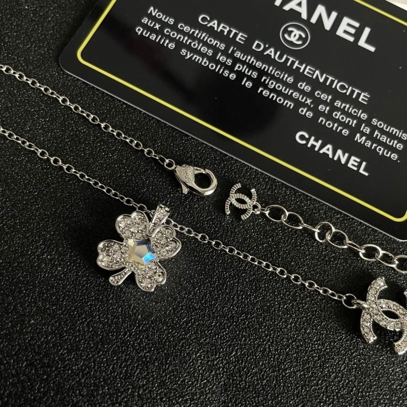 Chanel Necklaces Resilient 219075