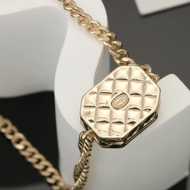 Chanel Necklaces WellDesigned 219139