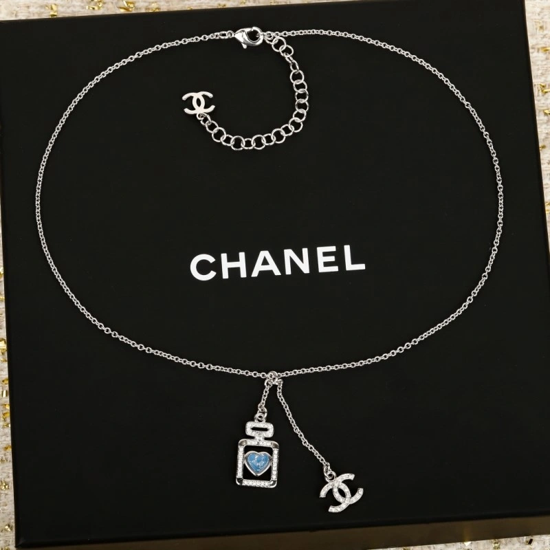 Versatile Chanel Necklaces 219077