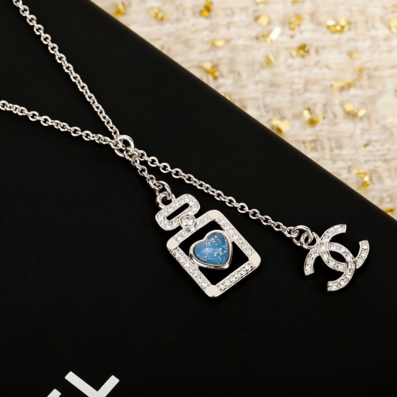 Versatile Chanel Necklaces 219077