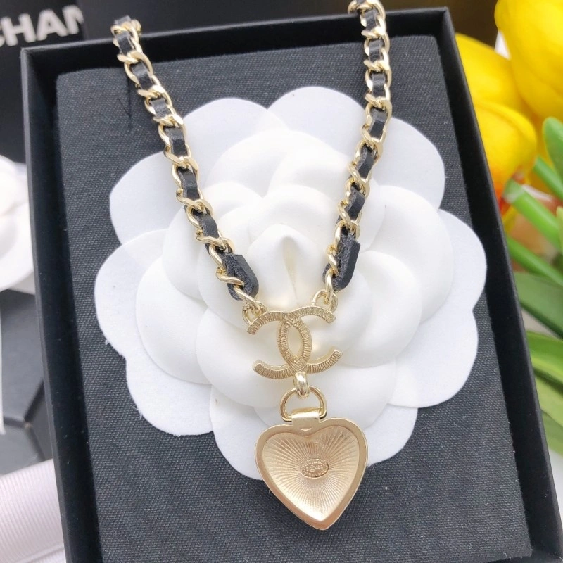 Chanel Necklaces Contemporary 219066