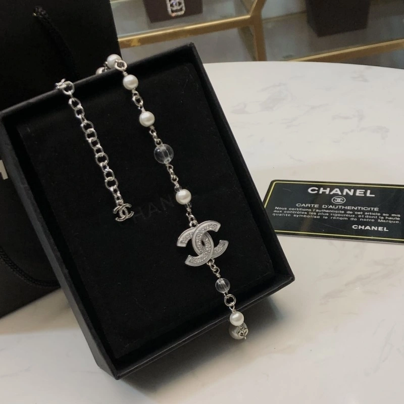 WaterResistant Chanel Necklaces 219056
